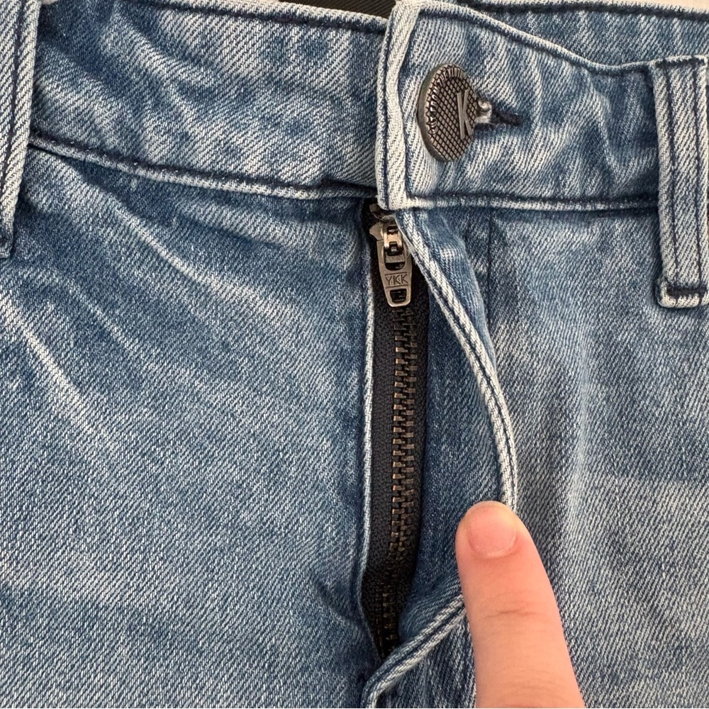 Kut from the Cloth Jane Long Denim Short, High Rise, Size 8 - Picture 3 of 7